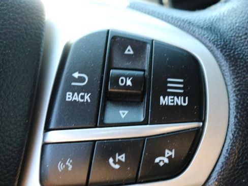 Used 2020 Ford Explorer XLT RWD image 11