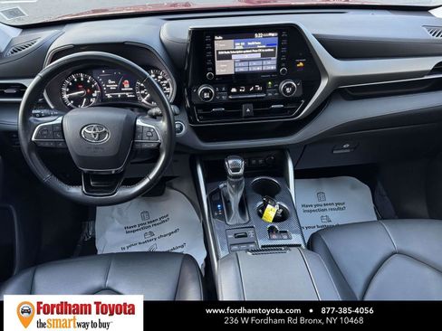 Certified 2021 Toyota Highlander XLE image 13