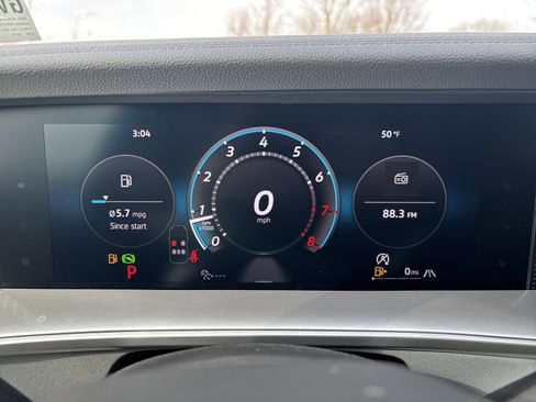 New 2026 Volkswagen Tiguan SE AWD/4WD image 16