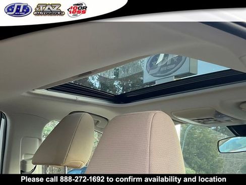 Used 2019 Toyota RAV4 XLE w/ Convenience Package image 14