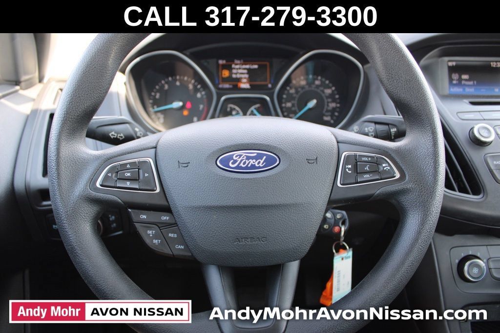 Used 2017 Ford Focus SE FWD image 25
