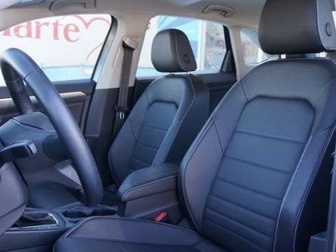 Certified 2023 Volkswagen Jetta SE w/ Panoramic Sunroof Package image 12