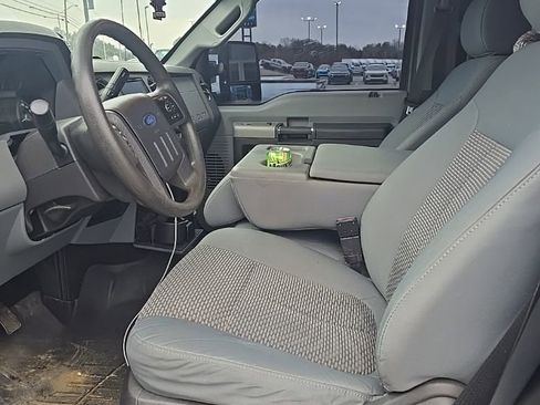 Used 2015 Ford F350 XLT w/ Snow Plow Prep Package image 6