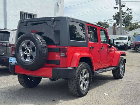 Used 2018 Jeep Wrangler Unlimited Sahara w/ Connectivity Group AWD/4WD image 6