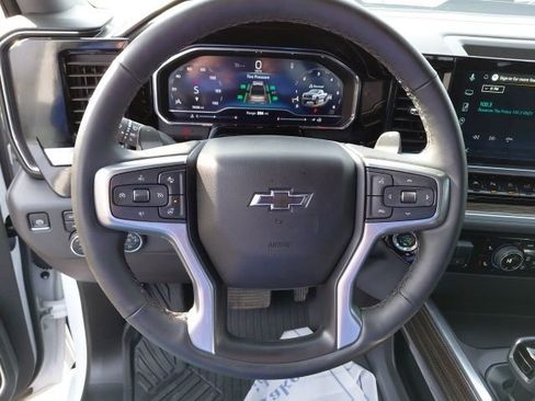 Used 2025 Chevrolet Silverado 1500 LT Trail Boss w/ LT Trail Boss Premium Package image 10