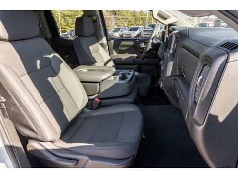 Used 2025 Chevrolet Silverado 1500 Custom image 15