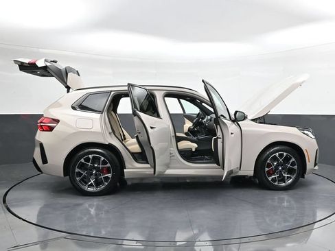 Used 2025 BMW X3 xDrive30i w/ Premium Package AWD/4WD image 37