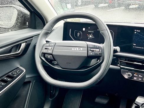 New 2025 Kia EV6 Light w/ Light LR Technology Package image 14
