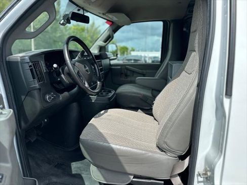 Used 2023 GMC Savana 2500 w/ Driver Convenience Package RWD image 12