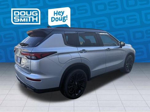 New 2025 Mitsubishi Outlander SEL Black Edition image 4