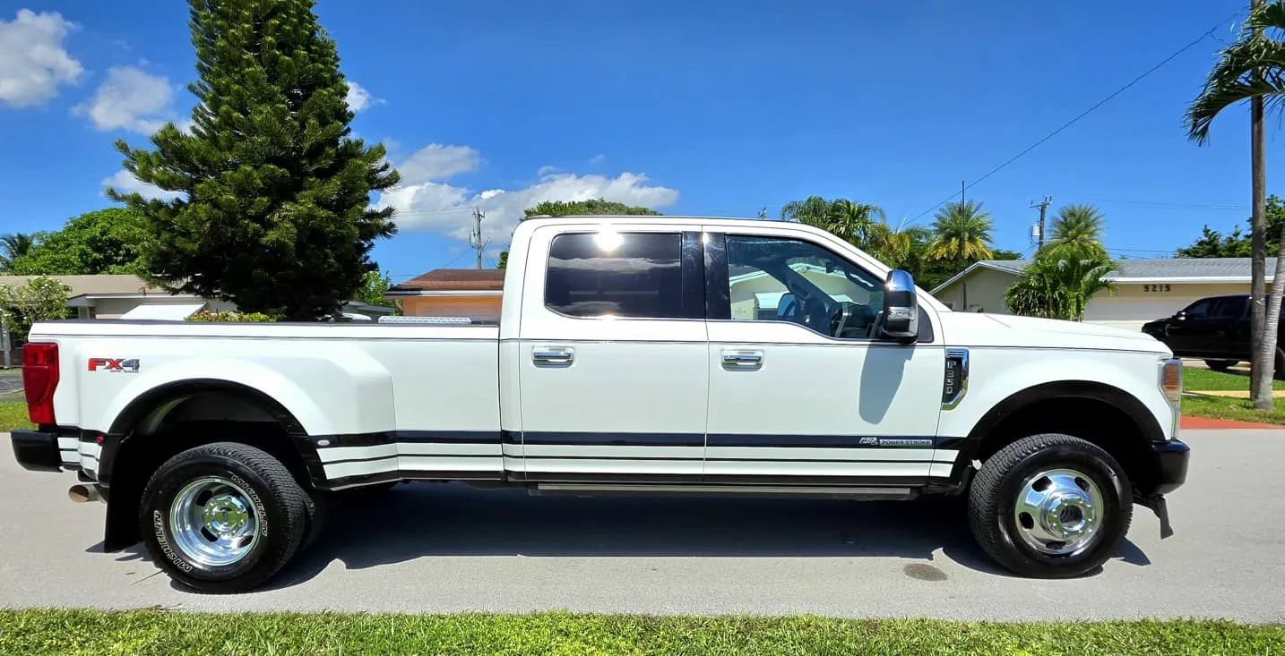 Used 2022 Ford F350 Platinum AWD/4WD image 12