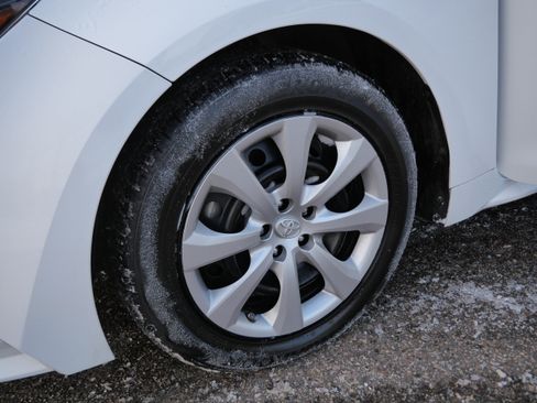 Certified 2022 Toyota Corolla LE image 16