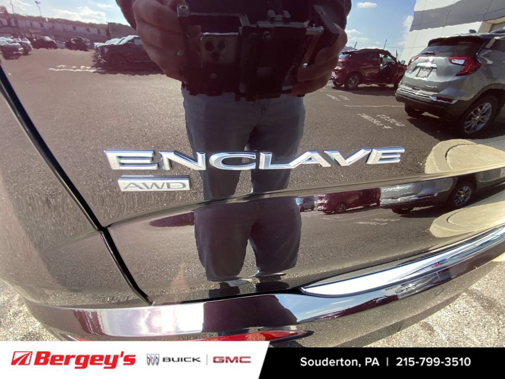 Used 2021 Buick Enclave Avenir w/ Avenir Technology Package AWD/4WD image 35