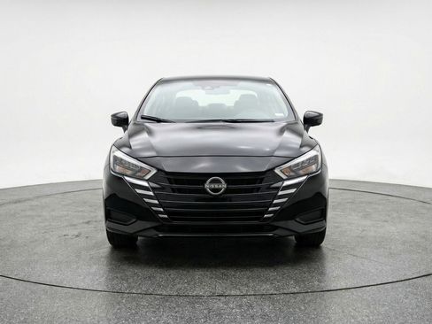 Used 2025 Nissan Versa SV FWD image 2