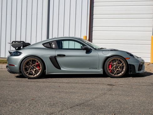 Used 2024 Porsche 718 Cayman GT4 RS image 8