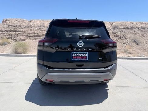 Certified 2021 Nissan Rogue SV FWD image 7