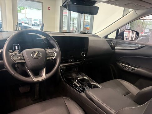 Used 2025 Lexus NX 350 AWD w/ Cold Area Package image 9