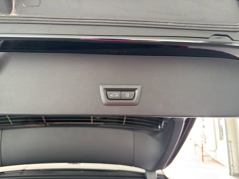 Used 2025 BMW X3 xDrive30i w/ Premium Package image 11