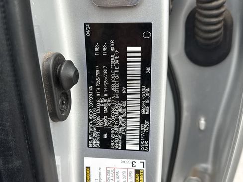 Used 2024 Toyota 4Runner SR5 Premium image 24