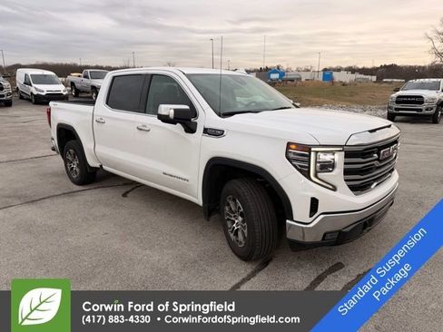 Used 2025 GMC Sierra 1500 SLT image 3