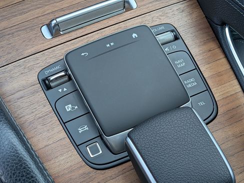 Certified 2025 Mercedes-Benz GLE 350 4MATIC image 27