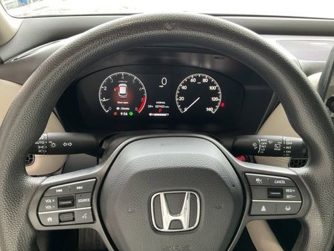 Certified 2025 Honda HR-V LX image 7