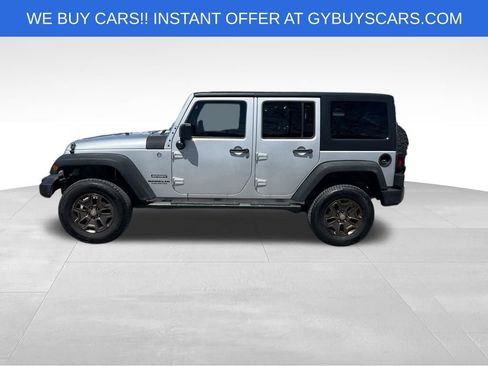Used 2011 Jeep Wrangler Unlimited Sport image 3