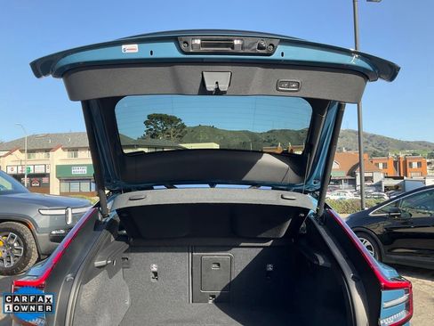 Used 2022 Volvo C40 P8 Recharge Ultimate image 10