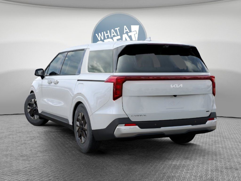 New 2027 Kia Carnival LXS FWD image 4