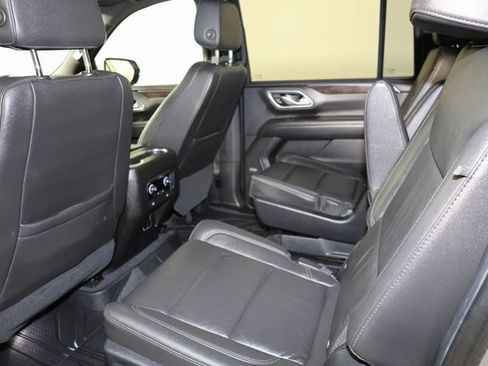 Used 2021 Chevrolet Suburban Z71 image 26