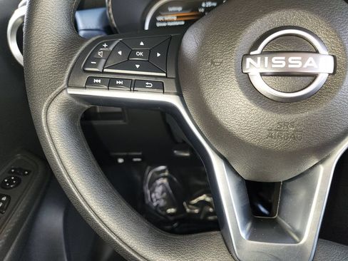 Used 2025 Nissan Versa SV FWD image 24