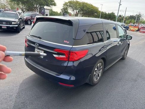 Certified 2024 Honda Odyssey EX-L image 9