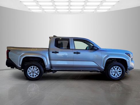 New 2026 Toyota Tacoma SR image 2