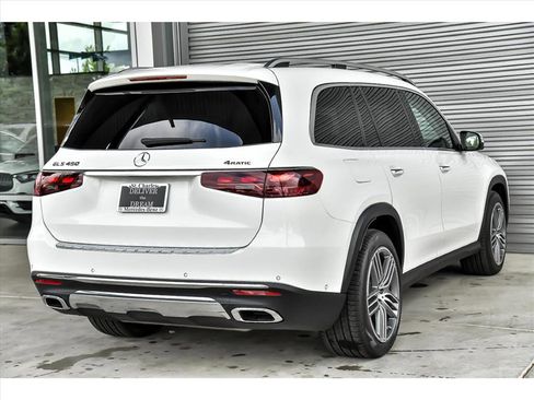 Certified 2025 Mercedes-Benz GLS 450 4MATIC image 9