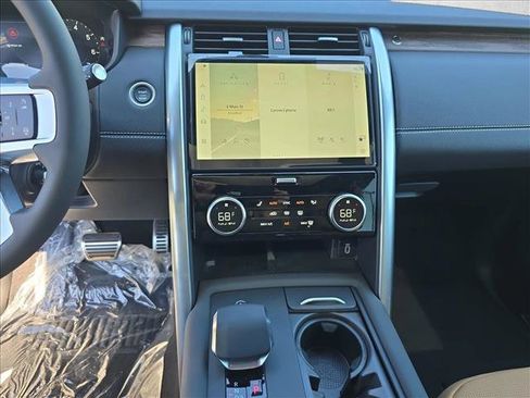 New 2026 Land Rover Discovery Dynamic SE AWD/4WD image 21