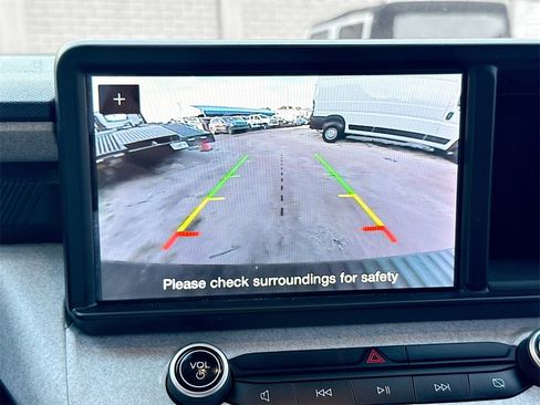 Used 2023 Ford Maverick XLT image 14