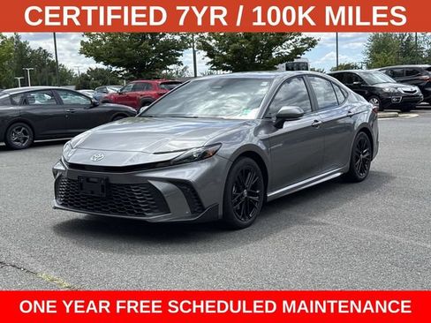 Used 2026 Toyota Camry SE FWD image 5