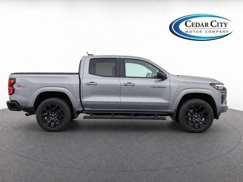 Used 2024 Chevrolet Colorado Z71 w/ LPO, Dark Essentials Package AWD/4WD image 8