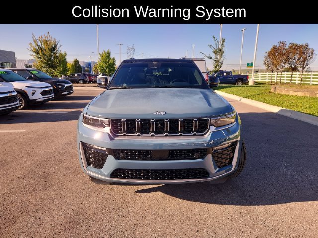 Used 2026 Jeep Grand Cherokee L Summit AWD/4WD image 2