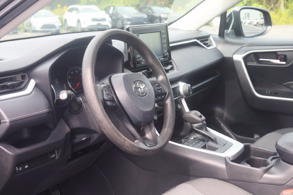 Certified 2021 Toyota RAV4 XLE w/ Convenience Package AWD/4WD image 18