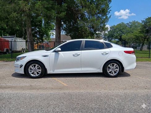 Used 2016 Kia Optima LX w/ LX Convenience Package FWD image 4