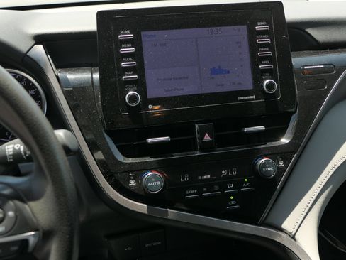 Used 2024 Toyota Camry LE FWD image 19