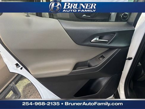 New 2026 Chevrolet Equinox LT w/ Convenience Package II image 13