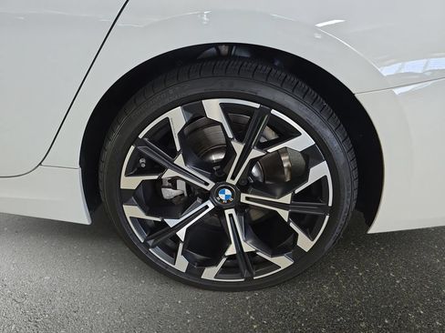 Used 2026 BMW 330i Sedan w/ M Sport Package RWD image 32