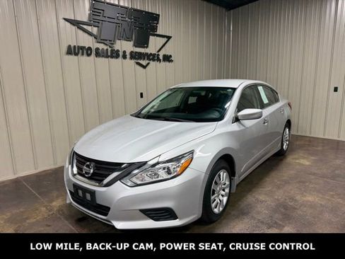 Used 2016 Nissan Altima 2.5 S w/ Power Driver Seat Package FWD image 1