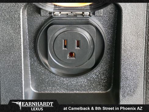 Used 2023 Toyota Tundra Limited AWD/4WD image 31