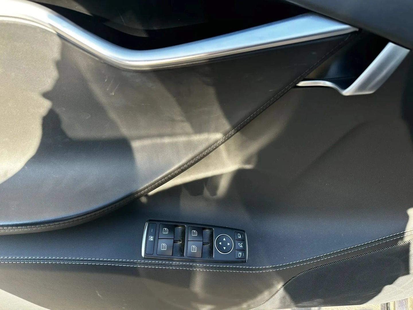 Used 2017 Tesla Model S 75 RWD image 10