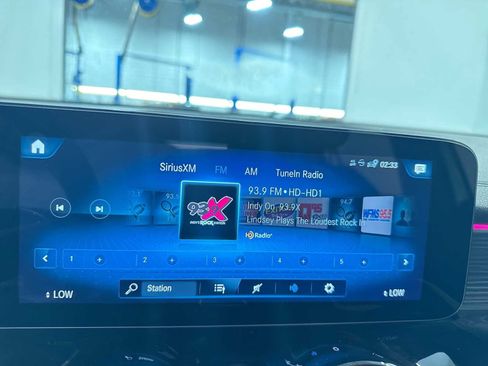Used 2022 Mercedes-Benz GLB 35 AMG 4MATIC image 19
