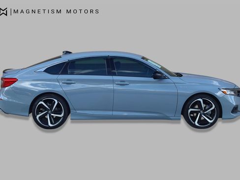 Used 2022 Honda Accord Sport image 2