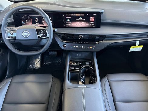 Certified 2025 Nissan Murano SV FWD image 18